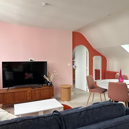 Grand Appartement Ultra Moderne Plein Centre, Plage A Pieds, Avec Parking 콩카르노 외부 사진